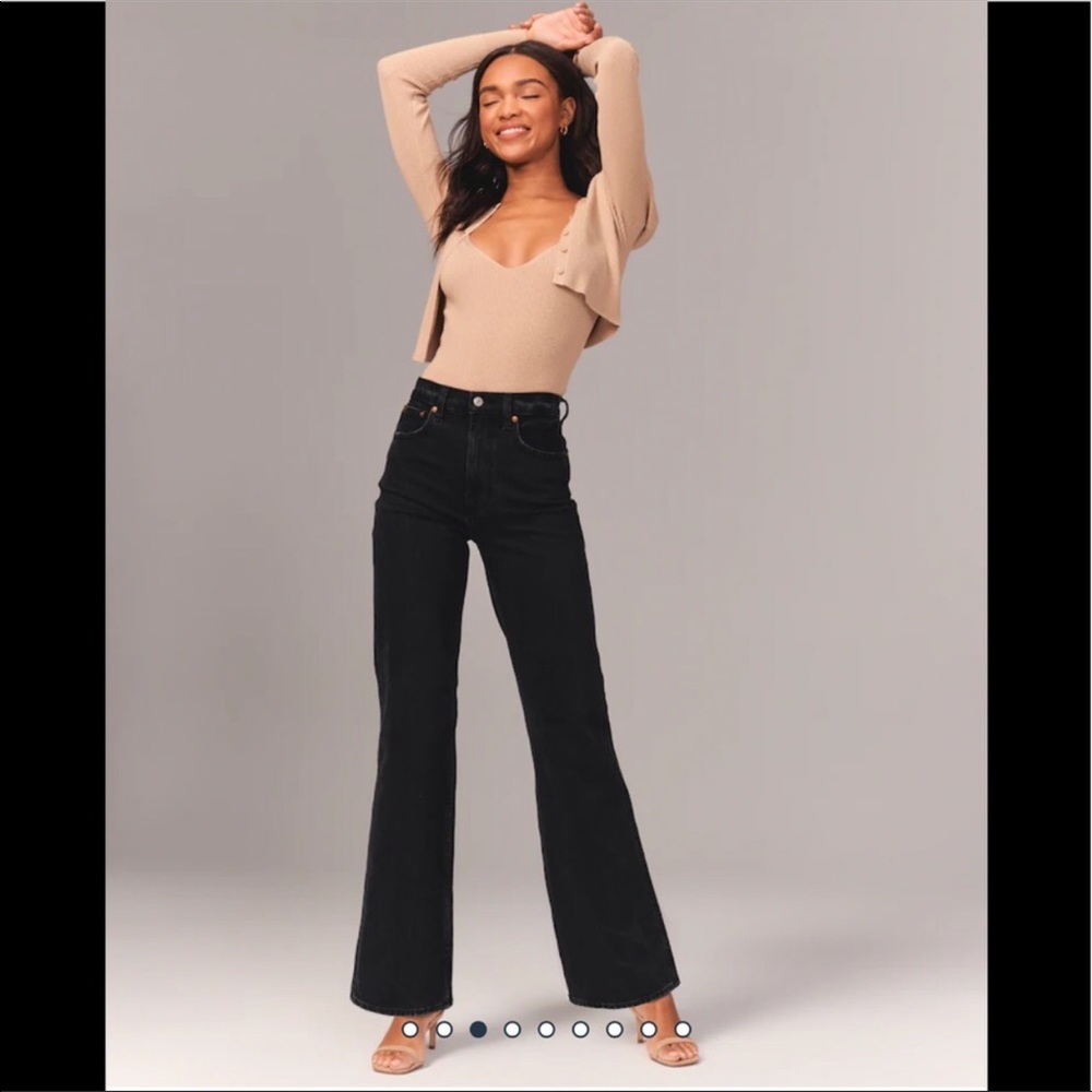 ABERCROMBIE 90S ULTRA HIGH RISE RELAXED JEANS NWT